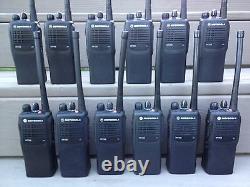(12) MOTOROLA HT750 TWO WAY PORTABLE RADIOS VHF 136-174MHz 16ch AAH25KDC9AA3AN