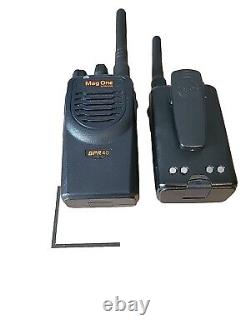 2 X Motorola BPR40 Mag One Two-Way Radios UHF 150-174 MHz 8Ch 5W AAH84RCS8AA1AN