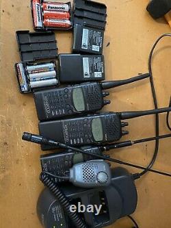 3x KENWOOD TH-79 144/430 MHz handy With Deskcharger, And Oth. Acc