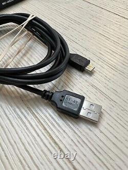 Icom ID-52A incl Dock & Cable + VS-3 Bluetooth Handset + Nifty Manual + MicroSD