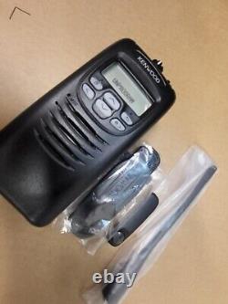 KENWOOD TK-5220 VHF 136-174MHz P-25 DTMF Radio