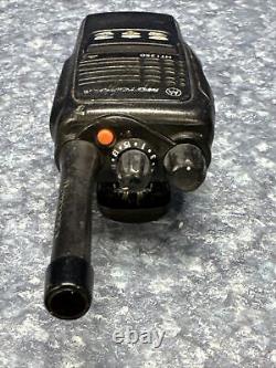 MOTOROLA HT1250 UHF 450-512MHz Police Fire EMS Two-Way Radio AAH25SDF9AA5AN