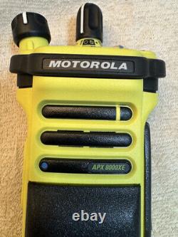 Motorola APX8000XE 4 BAND UHF1 UHF2 VHF 7/800 FIRE YELLOW + MIC