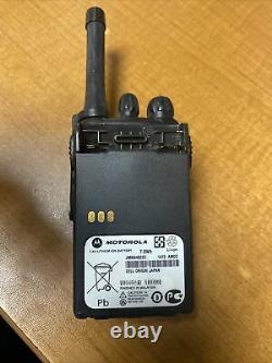 Motorola EX600 XLS VHF 136-174MHZ AAH38KDH9DU6AN Portable RADIO WITH BATTERY