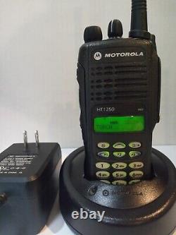 Motorola HT1250 VHF Two Way Radio 136-174 MHz MDC Full Keypad AAH25KDH9AA6AN