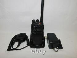 Motorola HT750 VHF 136-174mhz 16 channel Analog Portable Radio Wide/Narrow Band
