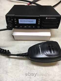 Motorola XPR2500 MOTOTRBO UHF 403-470 MHz 128ch mobile radio AAM02QNN9JA1AN