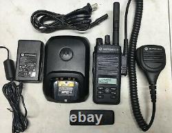 Motorola XPR3500 VHF 136-174mhz MotoTRBO digital radio AAH02JDH9JA2AN with Mic