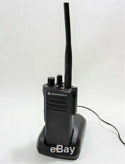 Motorola XPR7350 VHF 136-174 MHz Digital Portable Radio MOTOTRBO with Charger