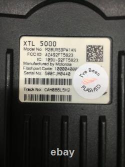 Motorola XTL5000 700 / 800Mhz P25 Digital dash mount mobile radio M20URS9PW1AN