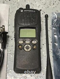 Motorola XTS2500 700-800 MHz P25 Digital Radio H46UCF9PW6BN with Accessories
