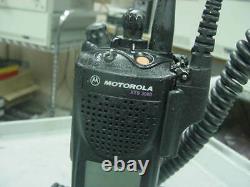Motorola XTS3000 II H09RDF9PW7BN Digital UHF 403-470 Mhz RADIO