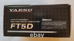 NEW Yaesu FT5DR 5W C4FM/FM 144/430MHz Dual Band Digital Transceiver & belt clip