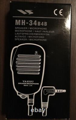 Yaesu FT-70DR C4FM FDMA/FM 144/430 MHz Dual Band 5W Handheld Transceiver/extras