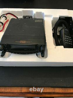 Yaesu FT-8800 VHF/UHF 144/440mhz Mobile Radio with original box manual