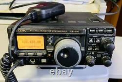 Yaesu FT-897D HF/50/144/430MHz Band Ham Radio Transceiver